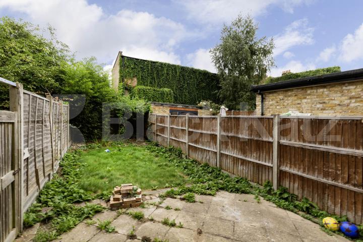 Modern Apartment Edinburgh Road, Hanwell